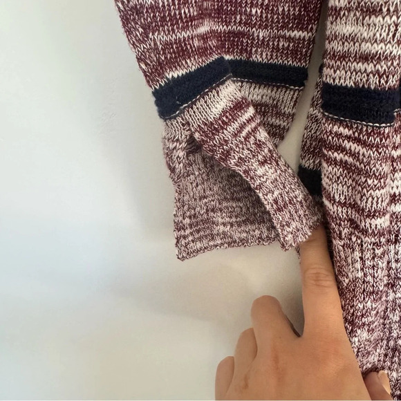 Very J Striped oversized sweater with side slits size: Small - Picture 4 of 5